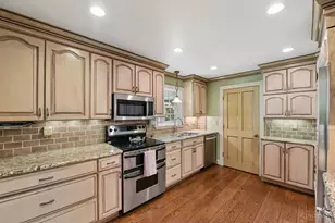 1211 Herschel Woods Ln, Cincinnati, OH 45208 - Photo 10