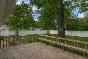 6481 Devonwood Dr, Cincinnati, OH 45224 - Photo 28