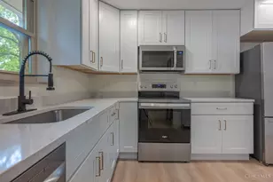 6481 Devonwood Dr, Cincinnati, OH 45224 - Photo 20