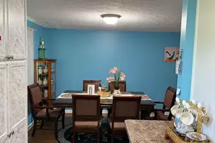 12082 Hazelhurst Dr, Springfield Township, OH 45240 - Photo 8