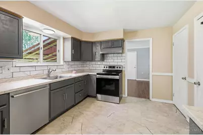 9125 Millcliff Drive, Springfield Township, OH 45231 - Photo 12