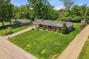 1023 Nimitz Ln, Anderson Township, OH 45230 - Photo 2