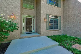 7587 Lake Water Dr, Montgomery, OH 45242 - Photo 4