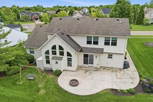 8810 Charleston Hill Ct, Deerfield Township, OH 45040 - Photo 2