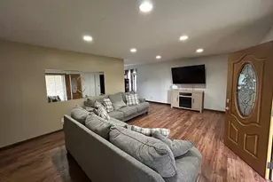 165 Baker Ln, Carlisle, OH 45005 - Photo 8