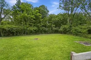 1855 Bluehill Dr, Springfield Township, OH 45240 - Photo 32