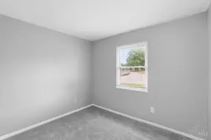 1855 Bluehill Dr, Springfield Township, OH 45240 - Photo 24