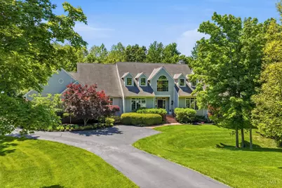 6155 Hunters Trail, Indian Hill, OH 45243 - Photo 2