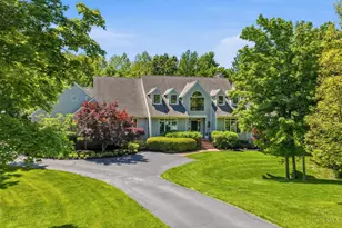 6155 Hunters Trail, Indian Hill, OH 45243 - Photo 2