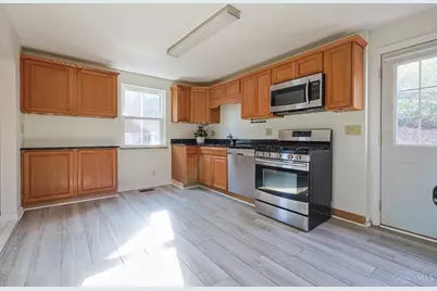 221 E Mechanic Street, Reading, OH 45215 - Photo 12