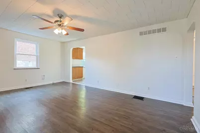 221 E Mechanic Street, Reading, OH 45215 - Photo 8