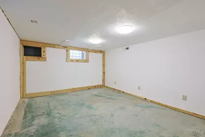 221 E Mechanic Street, Reading, OH 45215 - Photo 20