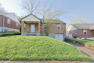 221 E Mechanic St, Reading, OH 45215 - Photo 1