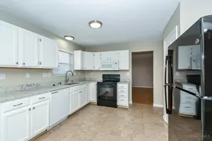 3084 Elora Ln, Fairfield Township, OH 45011 - Photo 6