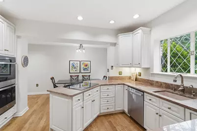 16 Far Hills Drive, Cincinnati, OH 45208 - Photo 6