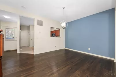 5927 Castlewood #4, Miami Township, OH 45150 - Photo 4