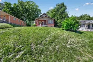 1323 Woodland Ave, Springfield Township, OH 45237 - Photo 4