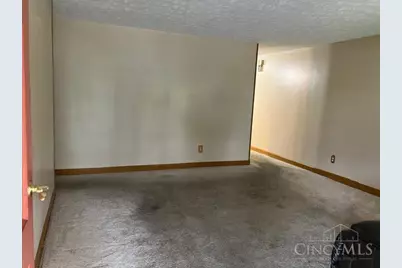 517 Millard Court, Franklin, OH 45005 - Photo 6