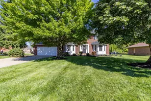8049 Plantation Dr, West Chester, OH 45069 - Photo 2