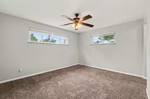 2041 Earlwood Ct, Green Township, OH 45238 - Photo 12