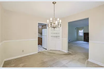 8853 Hollyhock Drive, Springfield Township, OH 45231 - Photo 16