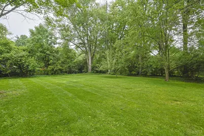 8853 Hollyhock Drive, Cincinnati, OH 45231 - Photo 32