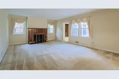 8853 Hollyhock Drive, Cincinnati, OH 45231 - Photo 6