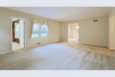8853 Hollyhock Drive, Cincinnati, OH 45231 - Photo 8