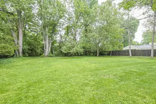 8853 Hollyhock Dr, Cincinnati, OH 45231 - Photo 34