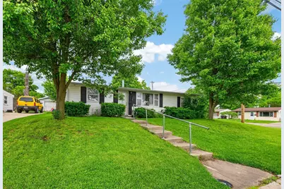 70 Suncrest Drive, Lebanon, OH 45036 - Photo 2