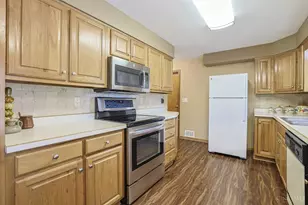 8161 Cox Rd, West Chester, OH 45069 - Photo 18