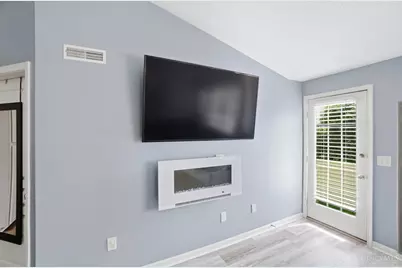 811 S Meadow Circle #305, Springfield Township, OH 45231 - Photo 12