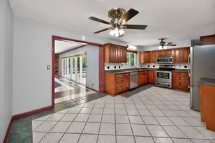 933 Robin Hill Dr, New Richmond, OH 45157 - Photo 8
