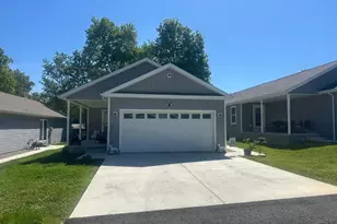 124 Springlake Ave, Hillsboro, OH 45133 - Photo 1