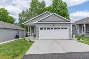 124 Springlake Ave, Hillsboro, OH 45133 - Photo 2