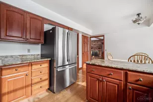 7489 Fitzroy Ct, West Chester, OH 45241 - Photo 12