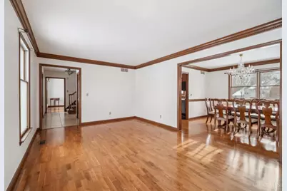 7489 Fitzroy Court, West Chester, OH 45241 - Photo 8