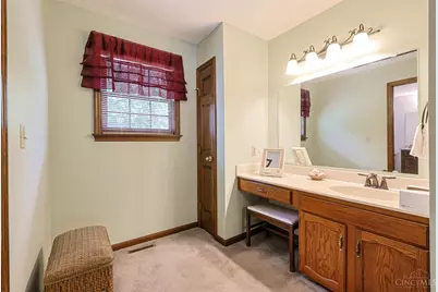 6709 Devonwood Drive, Cincinnati, OH 45224 - Photo 20
