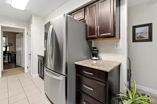 9367 Sherborn Dr, Springfield Township, OH 45231 - Photo 16