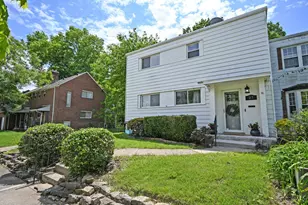 27 Andover Rd, Green Hills, OH 45218 - Photo 2