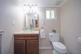 27 Andover Rd, Green Hills, OH 45218 - Photo 20