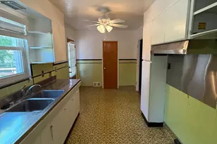 7609 Forest Rd, Anderson Township, OH 45255 - Photo 8