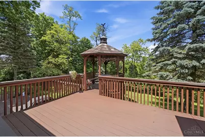 4290 Marcrest Drive, Cincinnati, OH 45211 - Photo 8