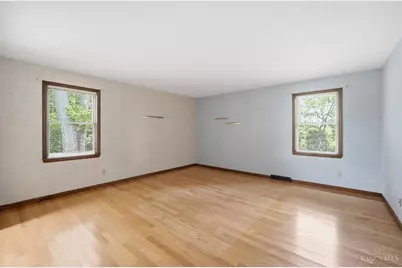 4290 Marcrest Drive, Cincinnati, OH 45211 - Photo 4