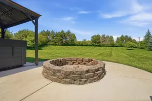 982 Brookmere Ave, Tipp City, OH 45371 - Photo 76