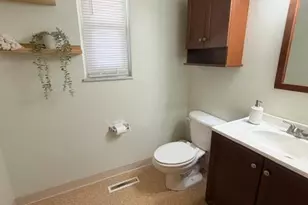 1125 Briarwood Dr, Hamilton, OH 45013 - Photo 6