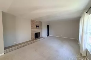 1125 Briarwood Dr, Hamilton, OH 45013 - Photo 2