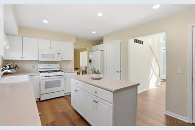 10210 Meadowknoll Drive, Loveland, OH 45140 - Photo 16