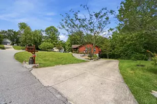 21282 Bellemeade Dr, Lawrenceburg, IN 47025 - Photo 6