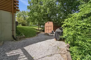21282 Bellemeade Dr, Lawrenceburg, IN 47025 - Photo 72